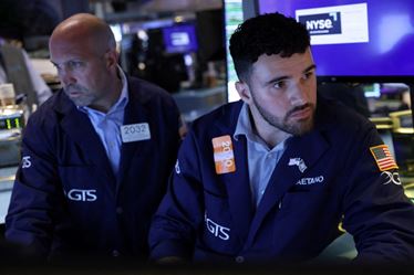 Mercados: suben las acciones y los bonos a la espera de más novedades económicas