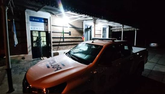 Tras una persecución por la Ruta 7 detienen a dos personas con 1 kg de cocaína