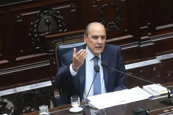 Francos le pidió al Congreso avanzar con "ley Anti-Barras" y "baja de la edad de imputabilidad"