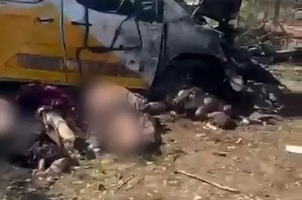 Rusia bombardeó una fila de jubilados que esperaban para cobrar en Ucrania: 20 muertos